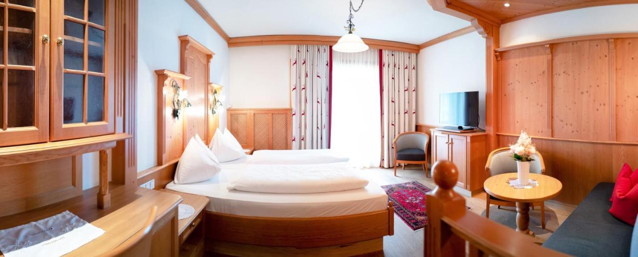 Hotel Herrschaftstaverne Хаус им Енщал Екстериор снимка
